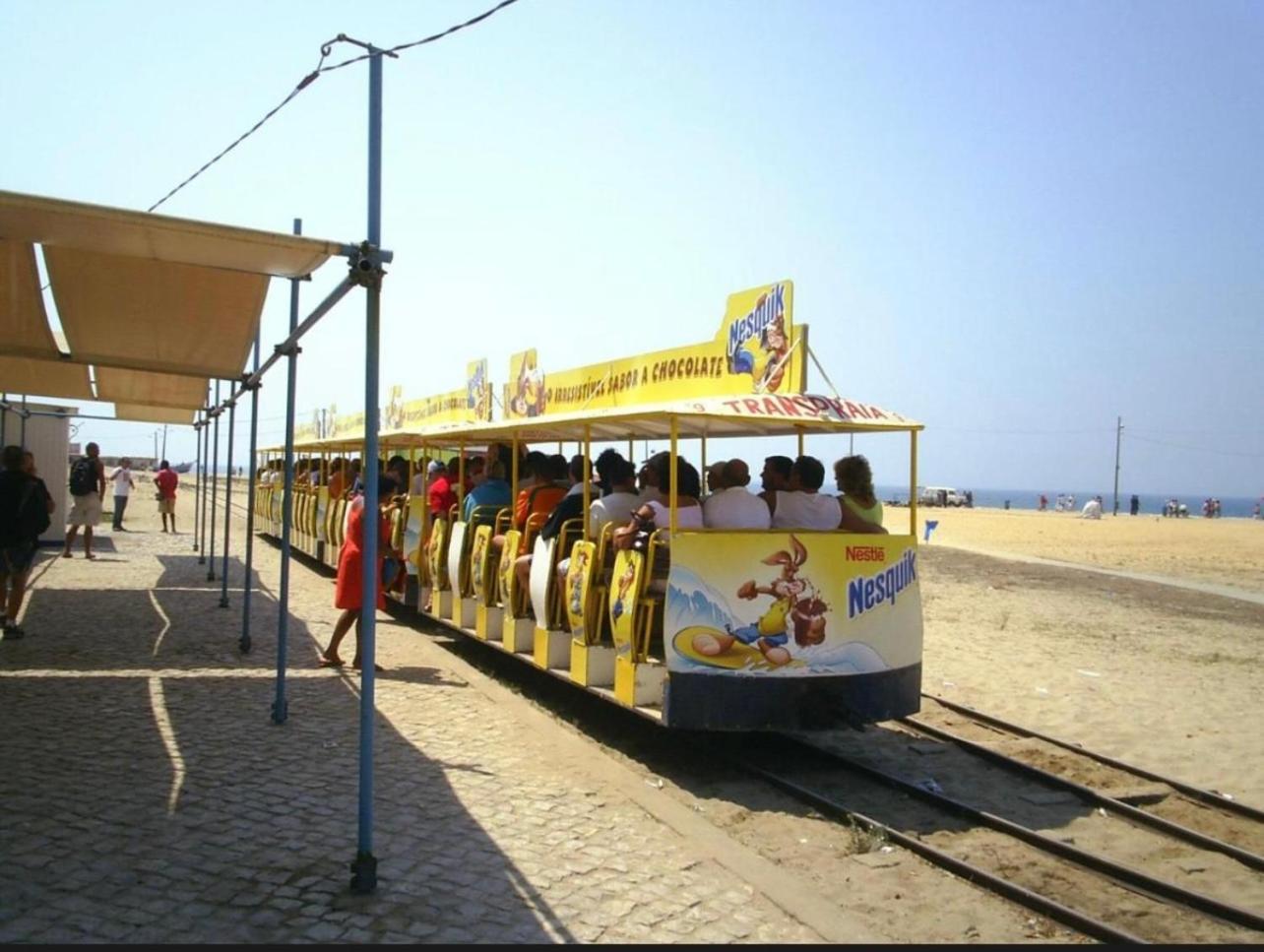 Apartamento Para Ferias 2 Minutos Da Praia كوستا دا كاباريكا المظهر الخارجي الصورة